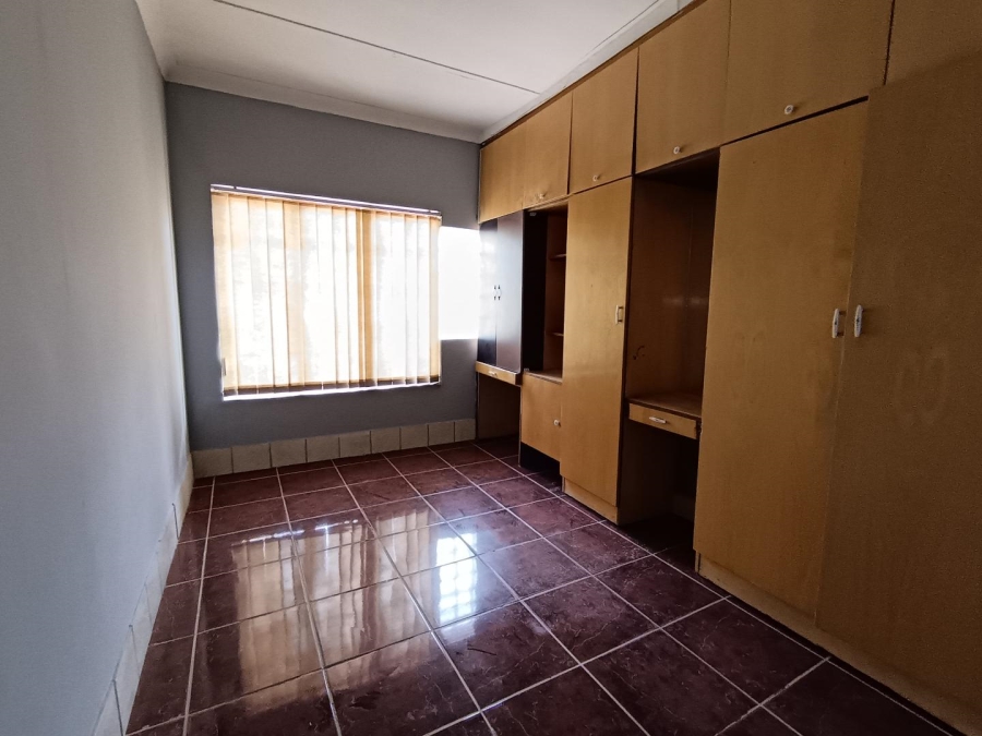 5 Bedroom Property for Sale in Hospitaalpark Free State